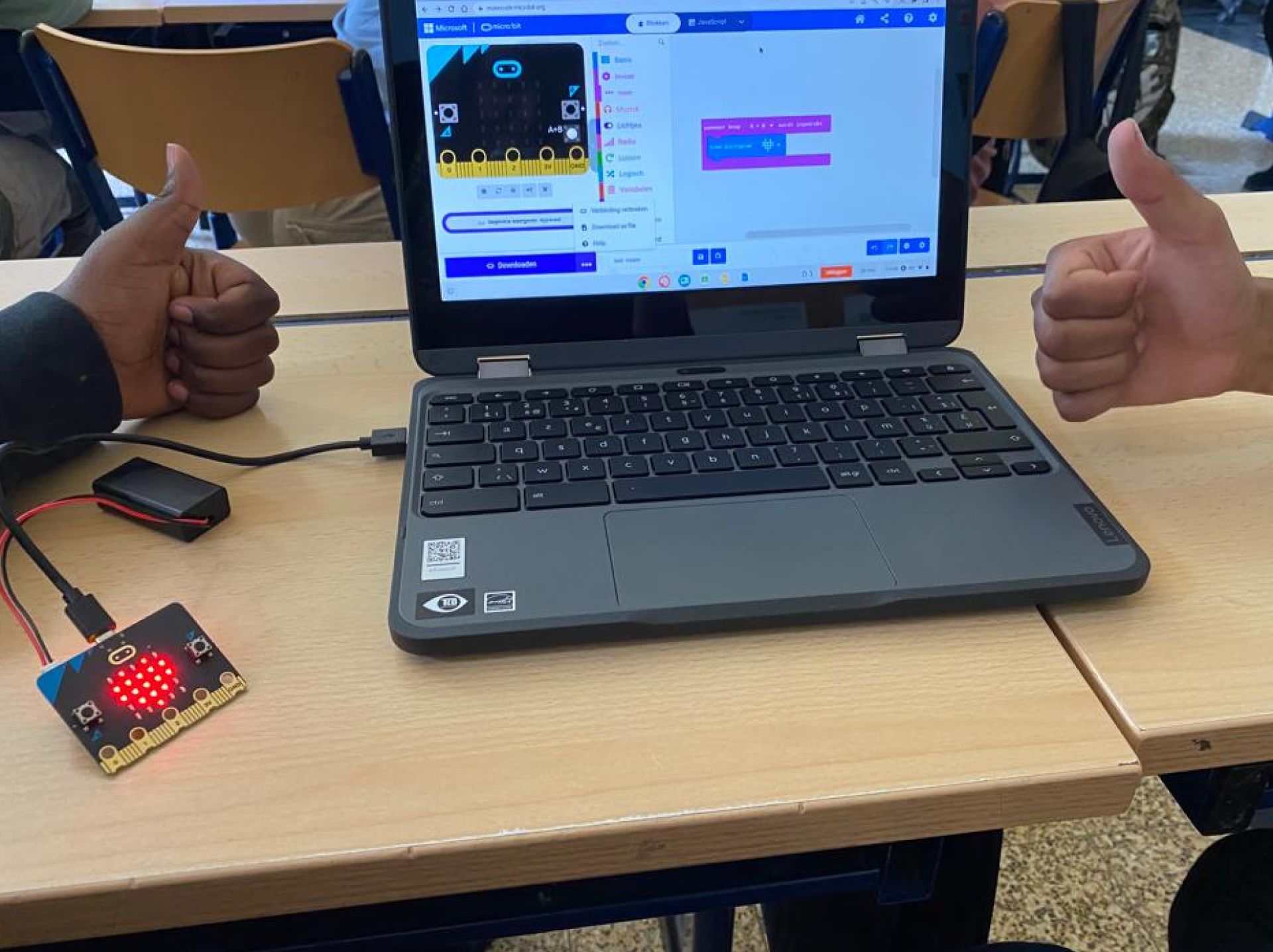 3b vernieuwend digitaal Kinderen programmeren met microbits