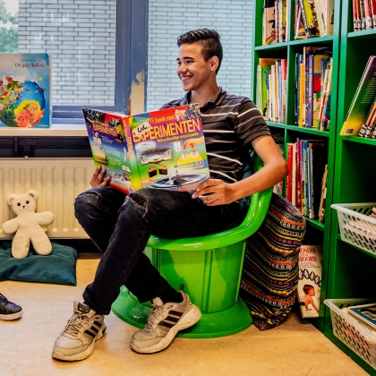 Ithaka geeft volledig dagonderwijs en heeft een regionale functie.