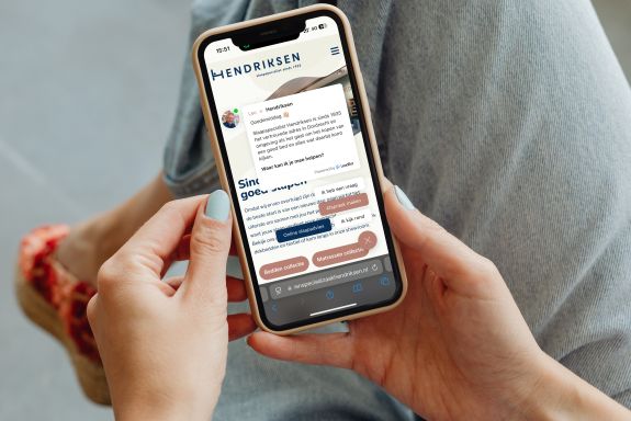 mockuuups-iphone-mockup-in-a-users-hands