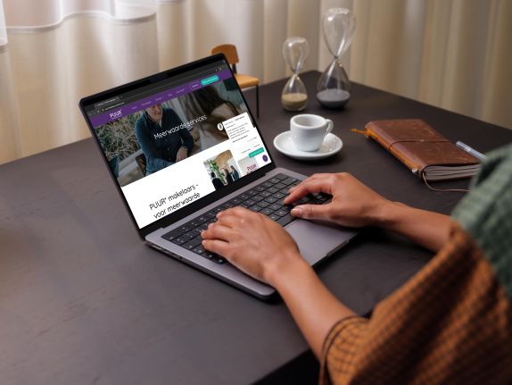 mockuuups-user-typing-on-a-macbook-pro-14-mockup