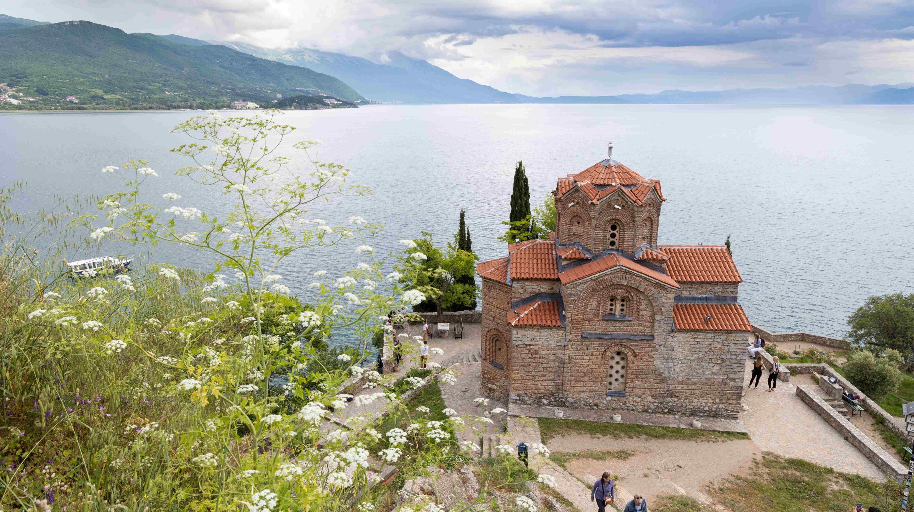 Ohrid kerk aan meer site