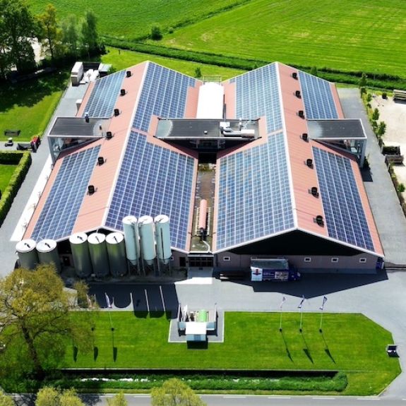 Totaalproject van de kalverhouderij Beekzicht Construisons ensemble votre bâtiment d’élevage de A à Z