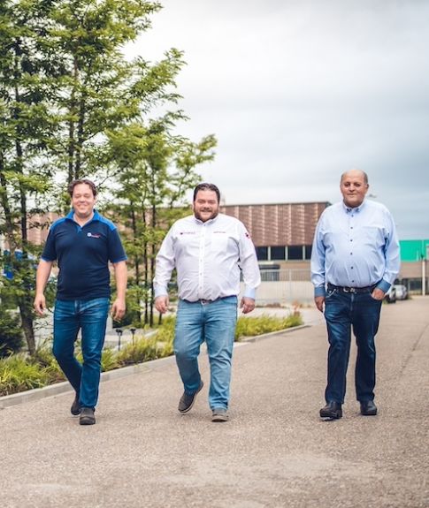 Ensemble, nous trouvons la meilleure solution