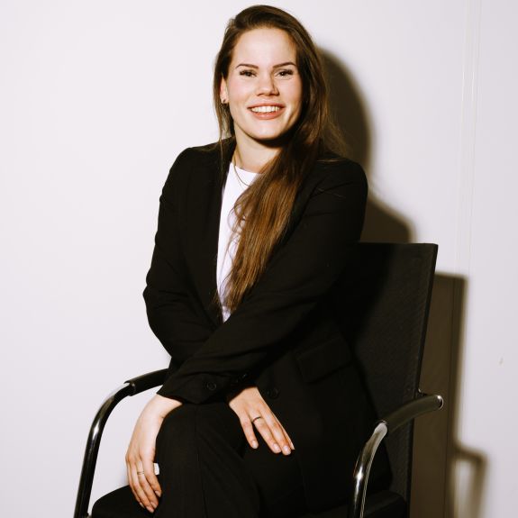 Untitled Session0307 Angelique van Dam office medewerker part 4