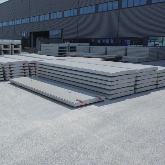 Concrete floor plates