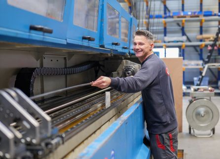 Precisiewerk aan metaal bij Hopman Machinefabriek