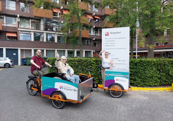 Twee nieuwe bakfietsen voor Slingedael Twee nieuwe bakfietsen voor Slingedael