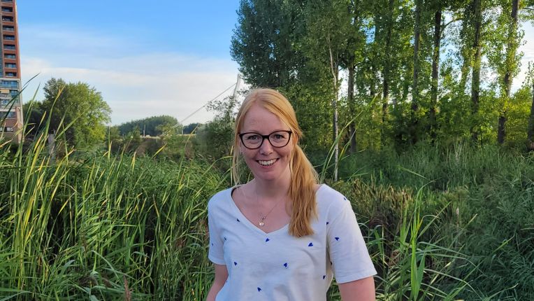 Daphne Heester Portret foto Daphne Heester buiten