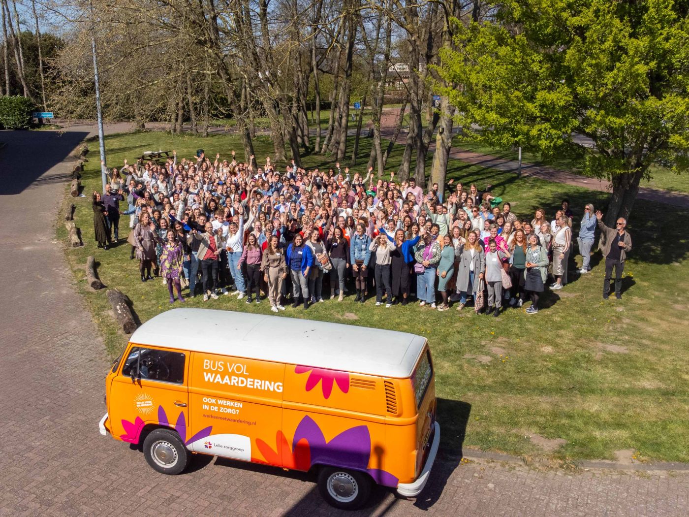 Groepsfoto van alle hulpverleners van Agathos op de ontwikkeldag 2025 Groepsfoto van alle hulpverleners van Agathos op de ontwikkeldag 2025
