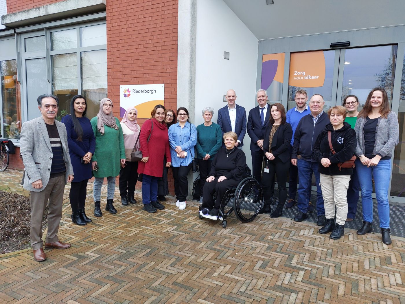 Statushouders doen vrijwilligerswerk bij Riederborgh Statushouders doen vrijwilligerswerk bij Riederborgh