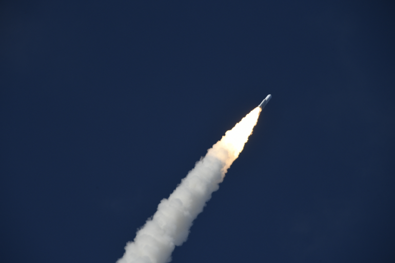 Ariane_5_takes_MTG-I1_into_orbit_pillars