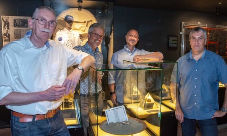 Opening expositie 50 jaar maanlanding - vlnr Ed Hengeveld, Rob van den Berg, Ole Hellfritzsch, Danny van Hoecke